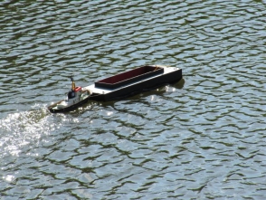 mit der Schute im Liniendienst auf dem Wuhlestausee